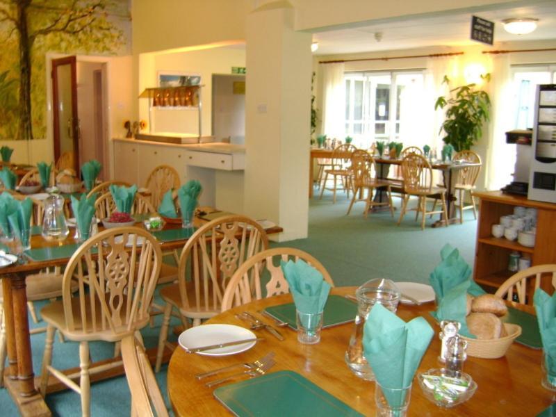 Tekels Park Guest House Camberley Bagian luar foto